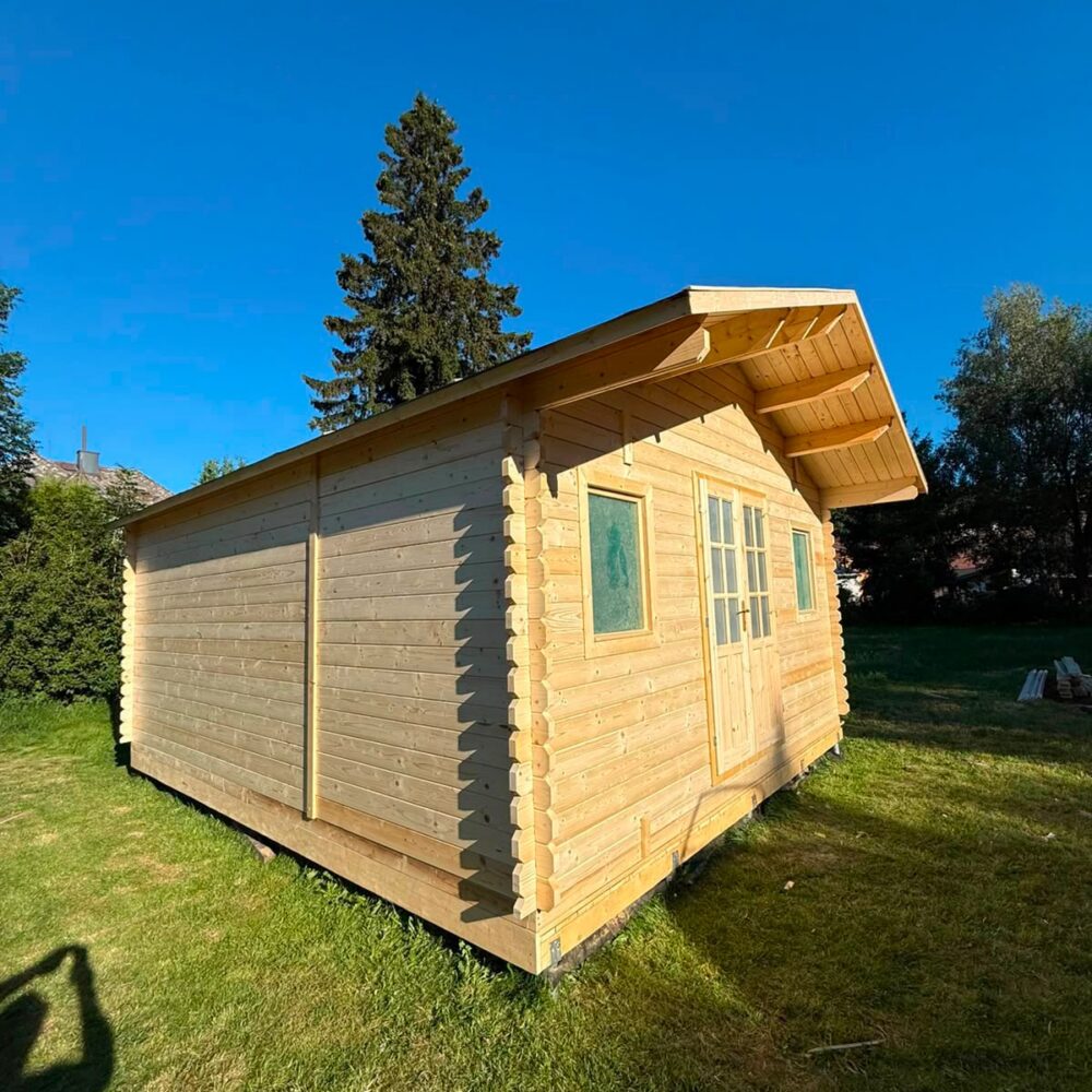 Roubený domek 6,9x5,4m (atyp)