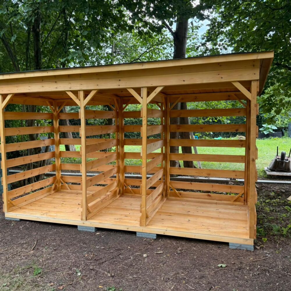 Dřevník Mavi 4,3 x 1,8m